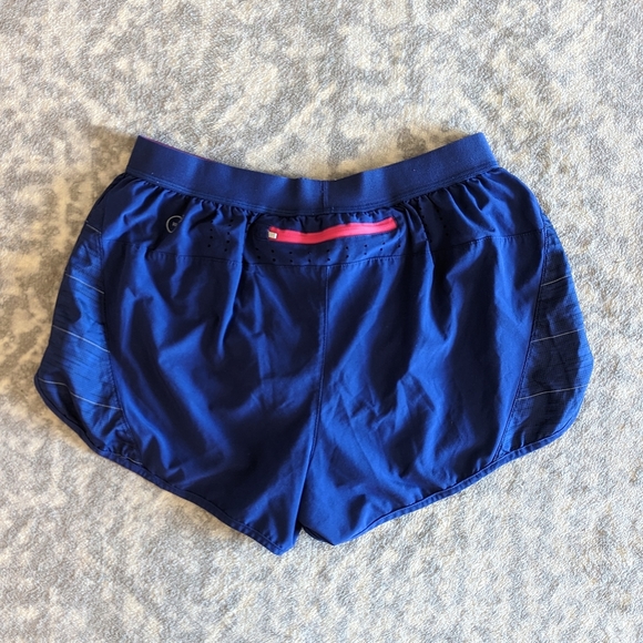 Women's Puma Running Top & Shorts - Picture 4 of 5